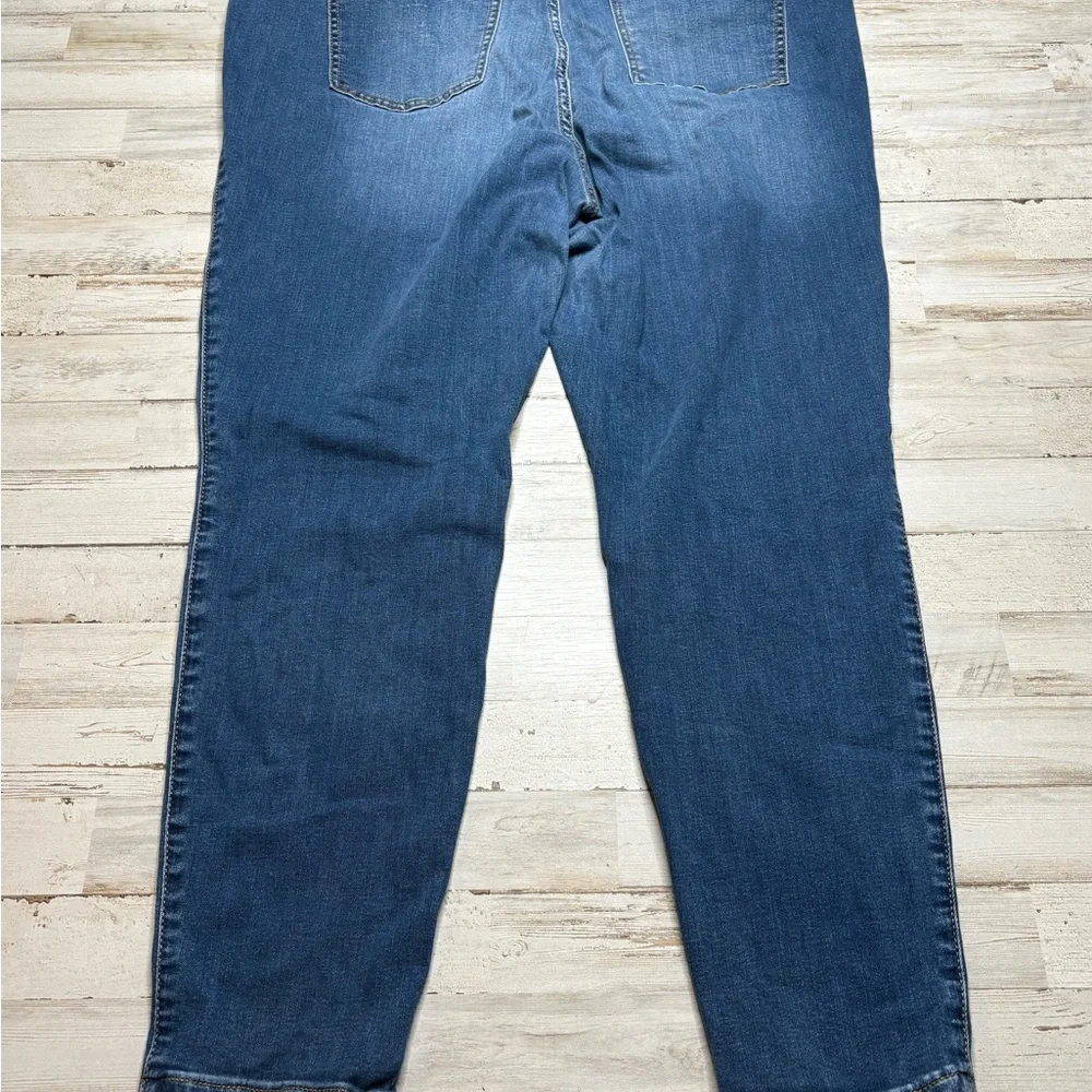 Torrid Womens Jeans Size 22R Jeggings Med Wash Blue Super Soft High Rise Stretch - Picture 11 of 15